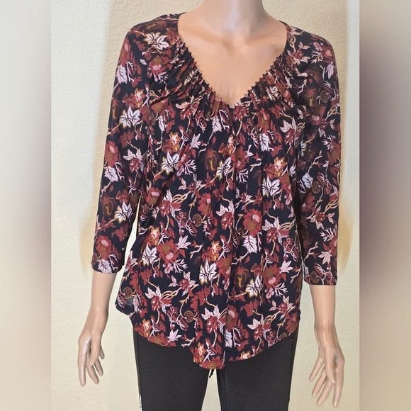 Lucky Brand Tops - Lucky Brand Womens Size Medium Blue Floral 3/4 Sleeve V-Neck Blouse Top